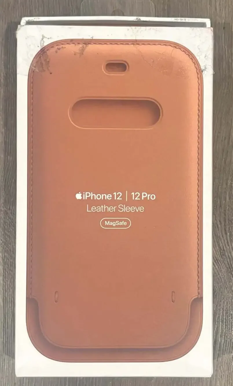 Apple iPhone 12 / 12 Pro Leather Sleeve with MagSafe Saddle Brown